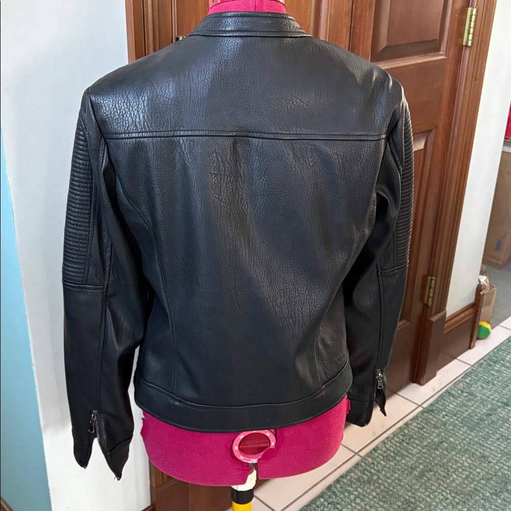 Vera Wang simply Vera faux leather moto jacket Black  Coat  quilted arm NWT - Picture 10 of 12